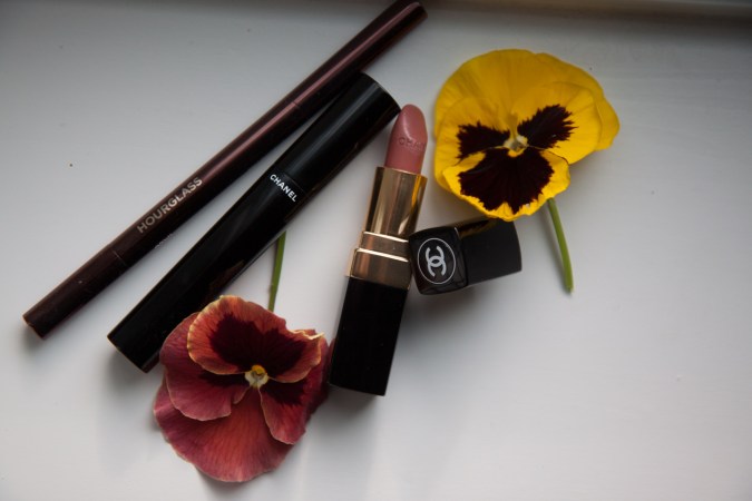 Chanel rouge coco hourglass